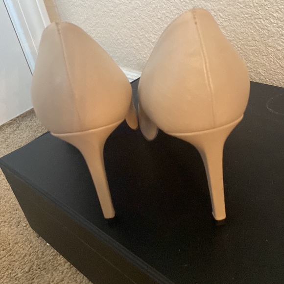 Saint Laurent studded heel - Picture 2 of 7